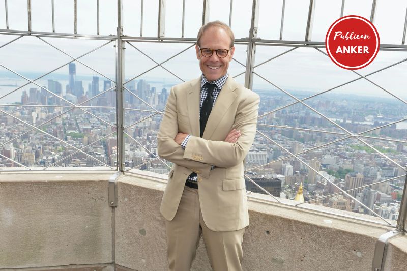 What is Alton Brown's Net Worth and Salary in 2023