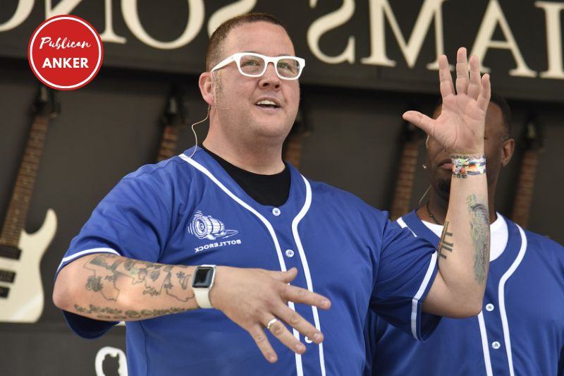 What is Graham Elliot's Net Worth and Salary in 2023